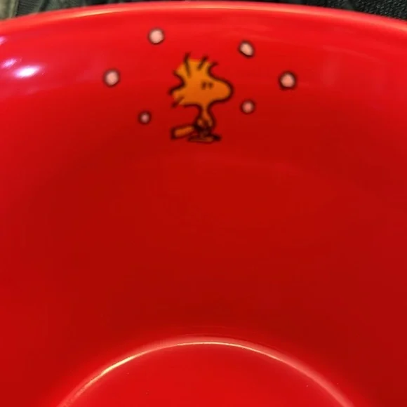 Peanuts Snoopy & Woodstock Holiday mug 20oz design is embossed - Picture 3 of 3